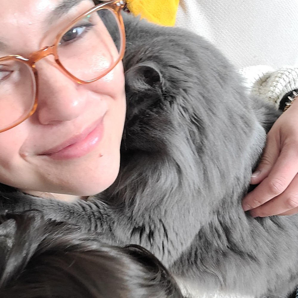 Meet your Posher, Alisa